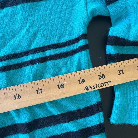 Retro Teal & Black Striped Sweater – Size M - Picture 5 of 9